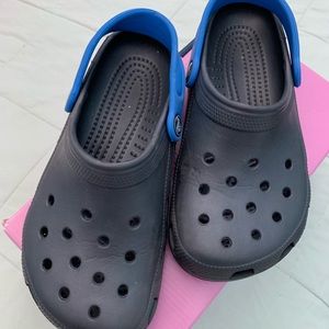 boys crocs